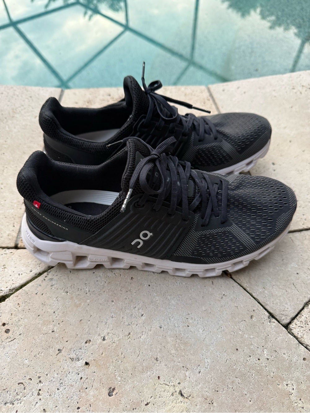 On Cloud On Running Women’s Cloudswift Black Running Shoes - Size 9.5
